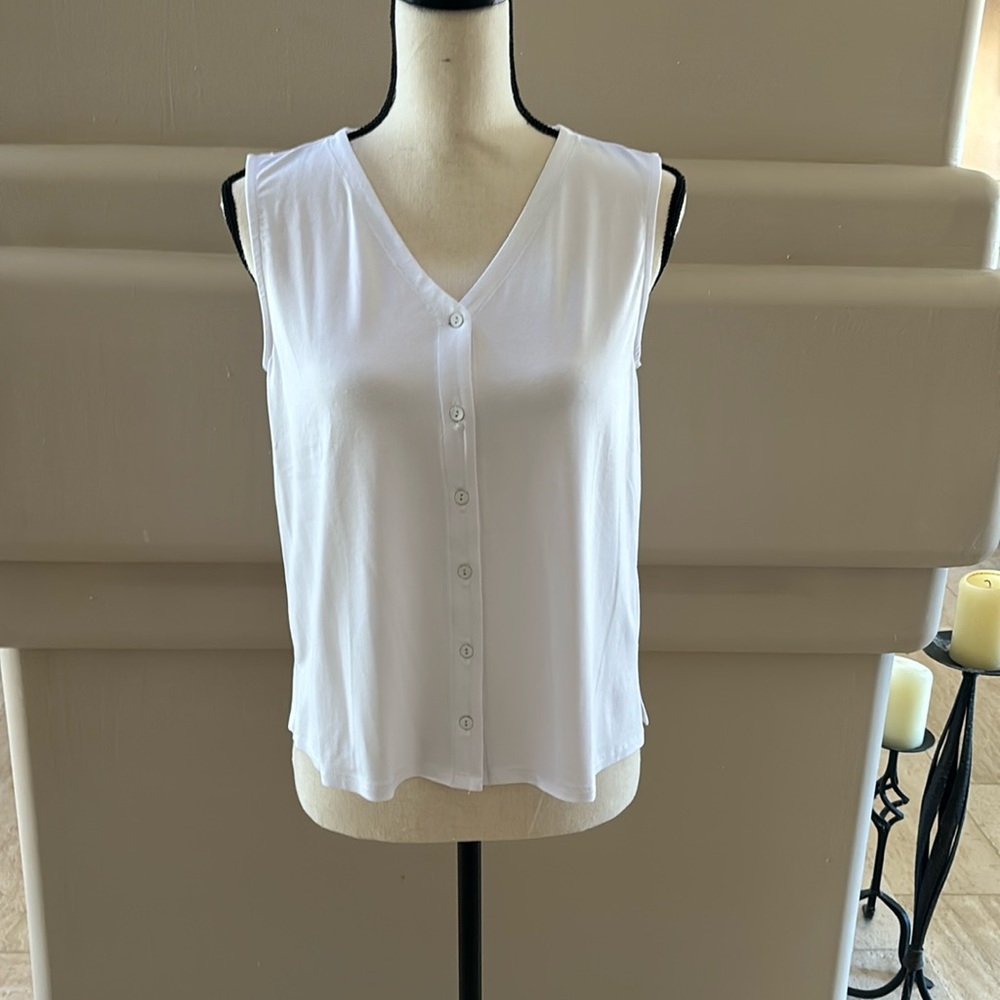 Eileen Fisher Button Down V-Neck Jersey Tank. Size XS. Excellent Condition.
